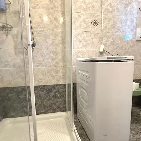 C007 - Camerano, Ampio Trilocale Comodo Ai Servizi Apartamento Camerano