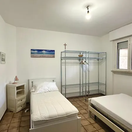 Appartamento C007 - Camerano, Ampio Trilocale Comodo Ai Servizi Camerano