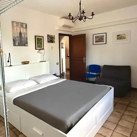 C007 - Camerano, Ampio Trilocale Comodo Ai Servizi Appartamento